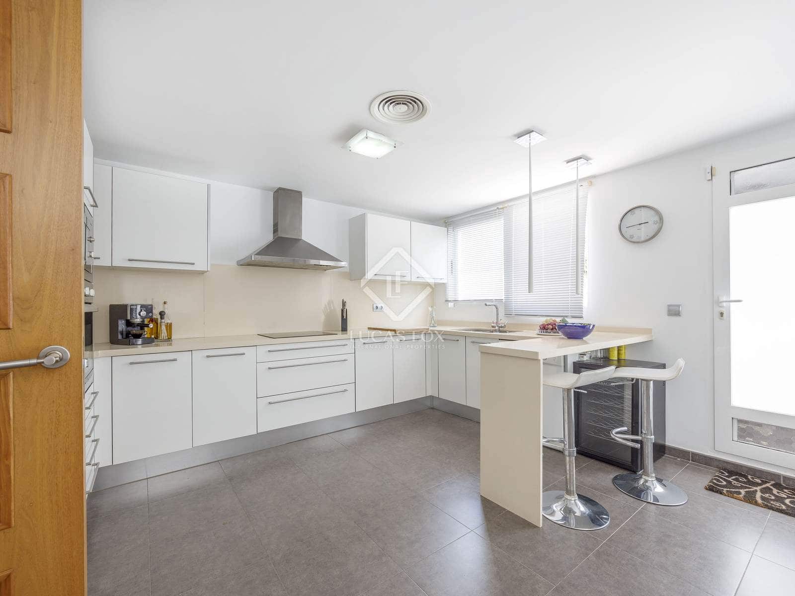 4 soveværelse Villa til leje i Betera med swimmingpool garage - € 3.990 (Ref: 8594242)