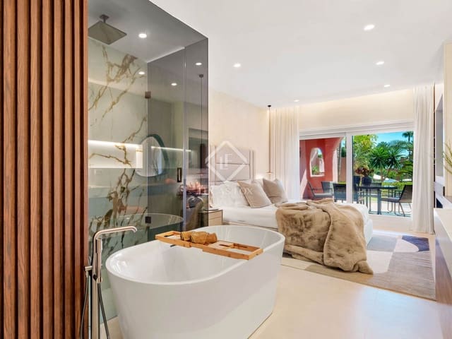 3 soverom Leilighet til salgs i Guadalmansa, Estepona med svømmebasseng garasje - € 1 825 000 (Ref: 8594276)