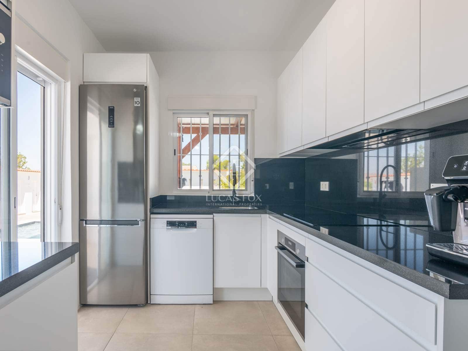 4 sypialnia Finka/Dom wiejski na sprzedaż w Cartama z basenem garażem - 599 000 € (Ref: 8594521)