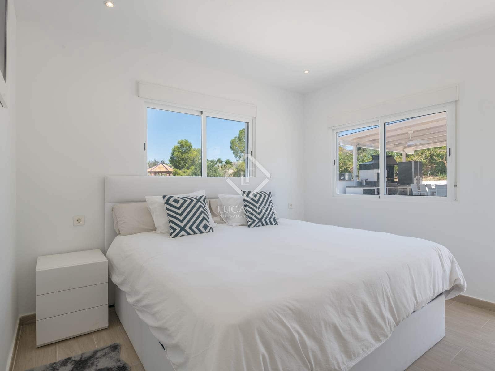 4 sypialnia Finka/Dom wiejski na sprzedaż w Cartama z basenem garażem - 599 000 € (Ref: 8594521)