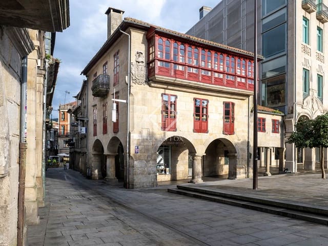 3 bedroom Villa for sale in Pontevedra city - € 900,000 (Ref: 8595722)