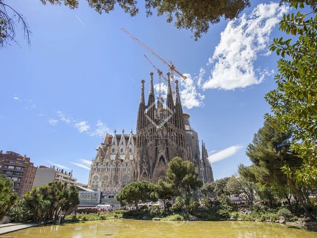 3 soveværelse Lejlighed til salg i Barcelona by med swimmingpool - € 750.000 (Ref: 8600797)