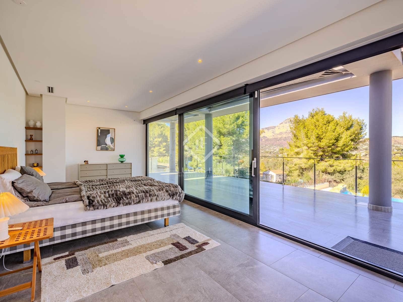 4 bedroom Villa for sale in Javea / Xabia with pool garage - € 1,729,000 (Ref: 8605782)