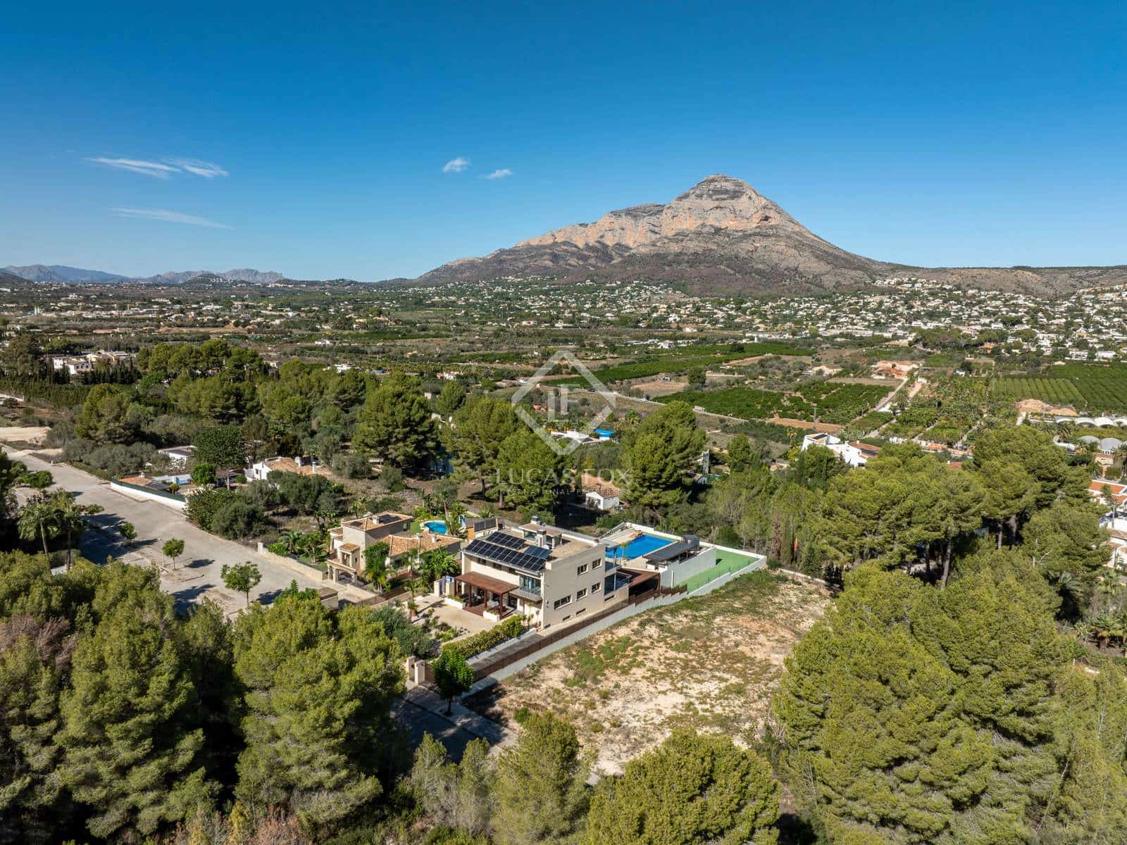 4 bedroom Villa for sale in Javea / Xabia with pool garage - € 1,729,000 (Ref: 8605782)