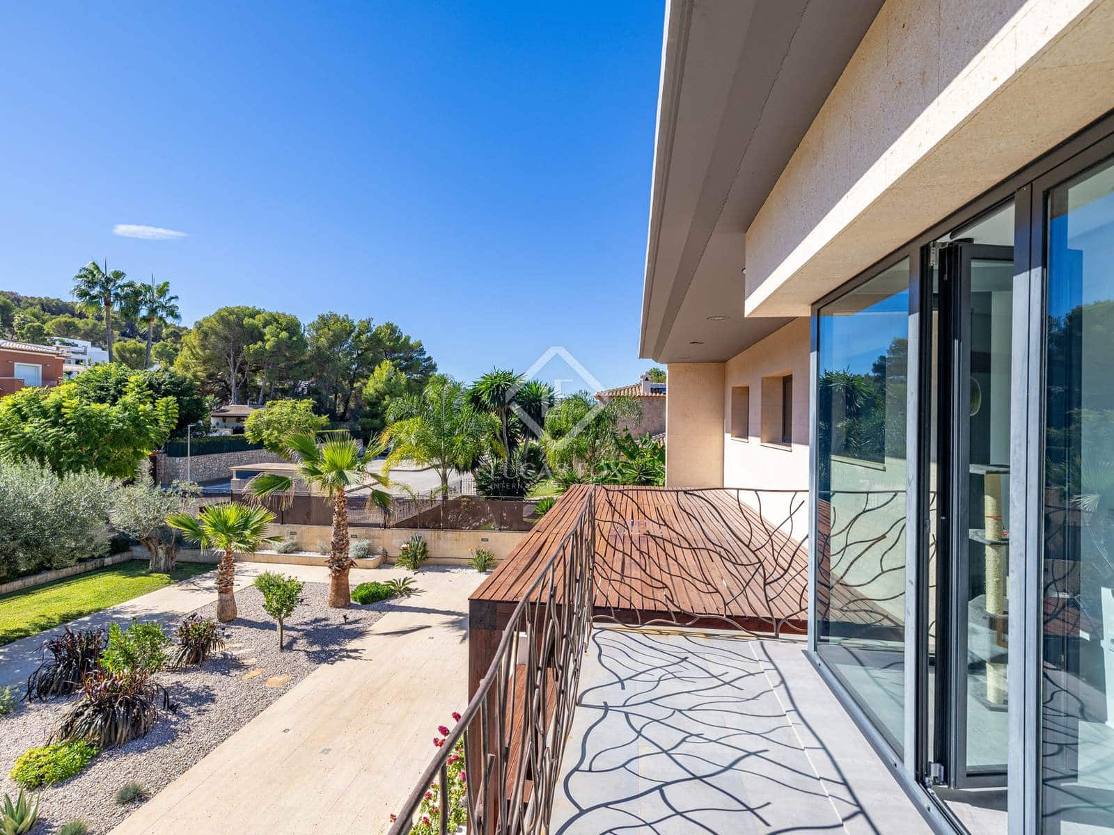 4 bedroom Villa for sale in Javea / Xabia with pool garage - € 1,729,000 (Ref: 8605782)