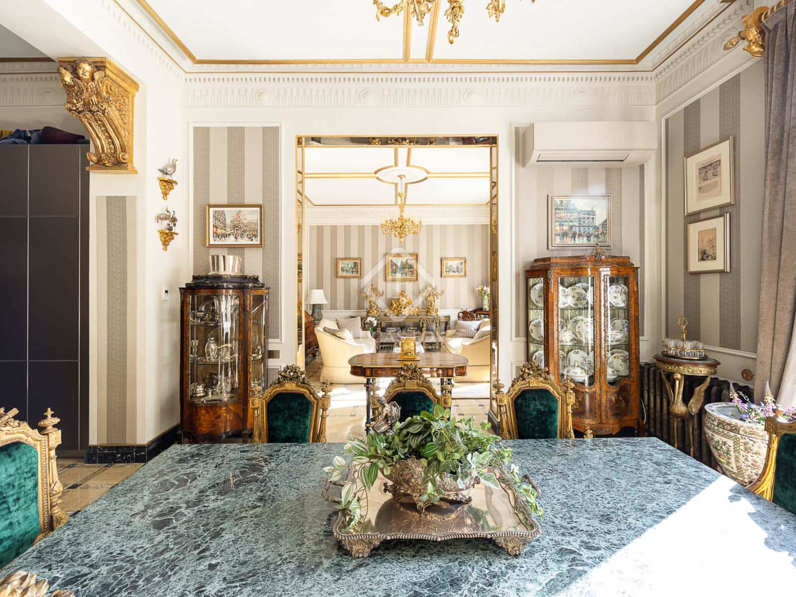 4 slaapkamer Appartement te koop in Barcelona stad - € 4.450.000 (Ref: 8607384)