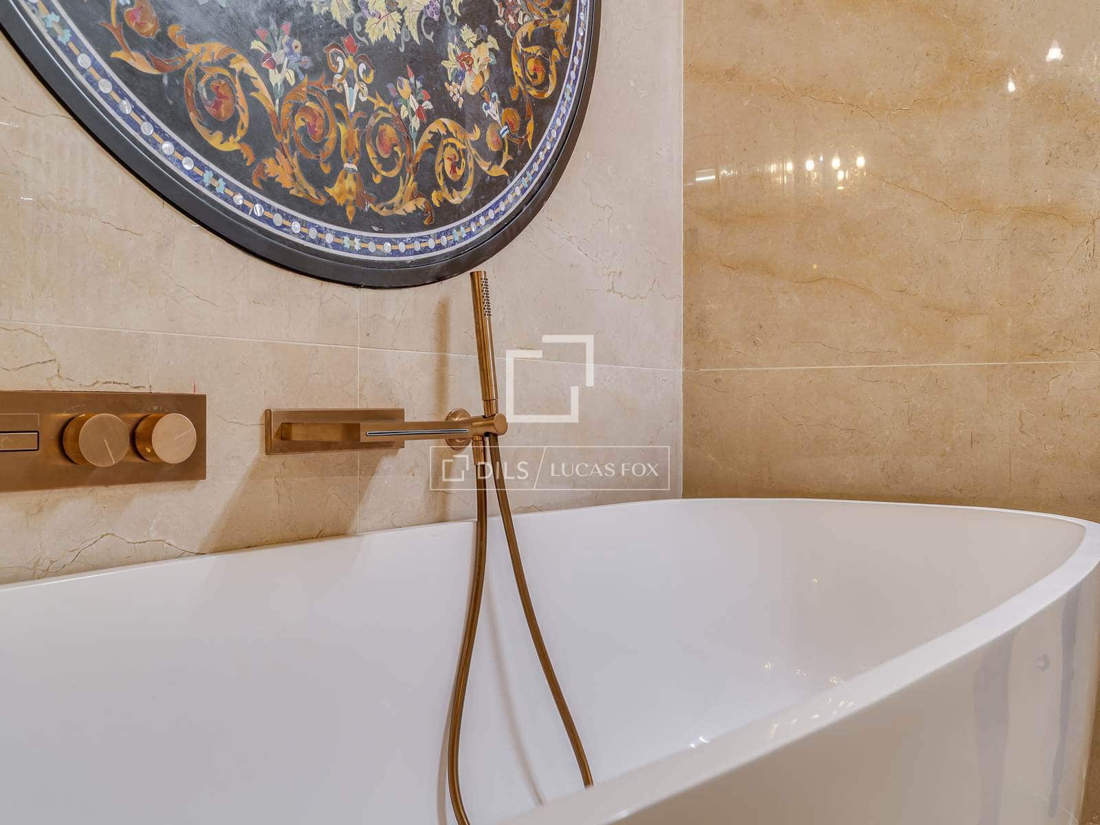 4 slaapkamer Appartement te koop in Barcelona stad - € 3.950.000 (Ref: 8607384)