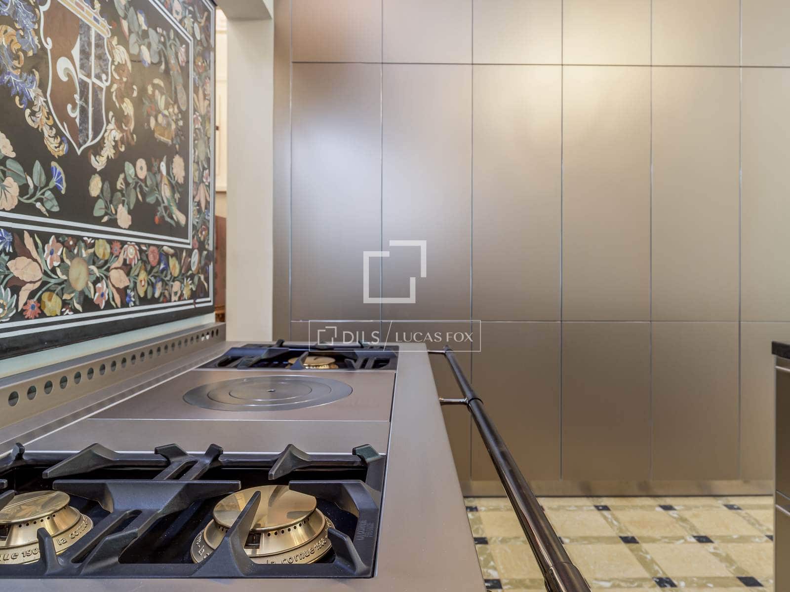 4 slaapkamer Appartement te koop in Barcelona stad - € 3.950.000 (Ref: 8607384)