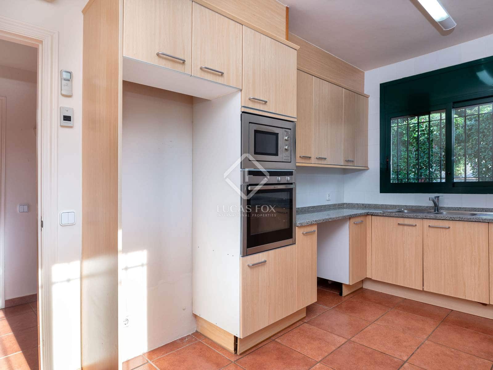 4 bedroom Villa for sale in Santa Cristina d'Aro with pool garage - € 595,000 (Ref: 8607832)