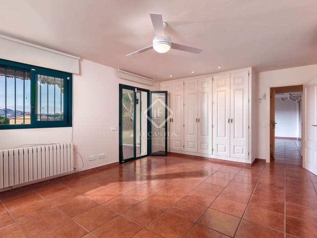 4 sypialnia Willa na sprzedaż w Santa Cristina d'Aro z basenem garażem - 595 000 € (Ref: 8607832)