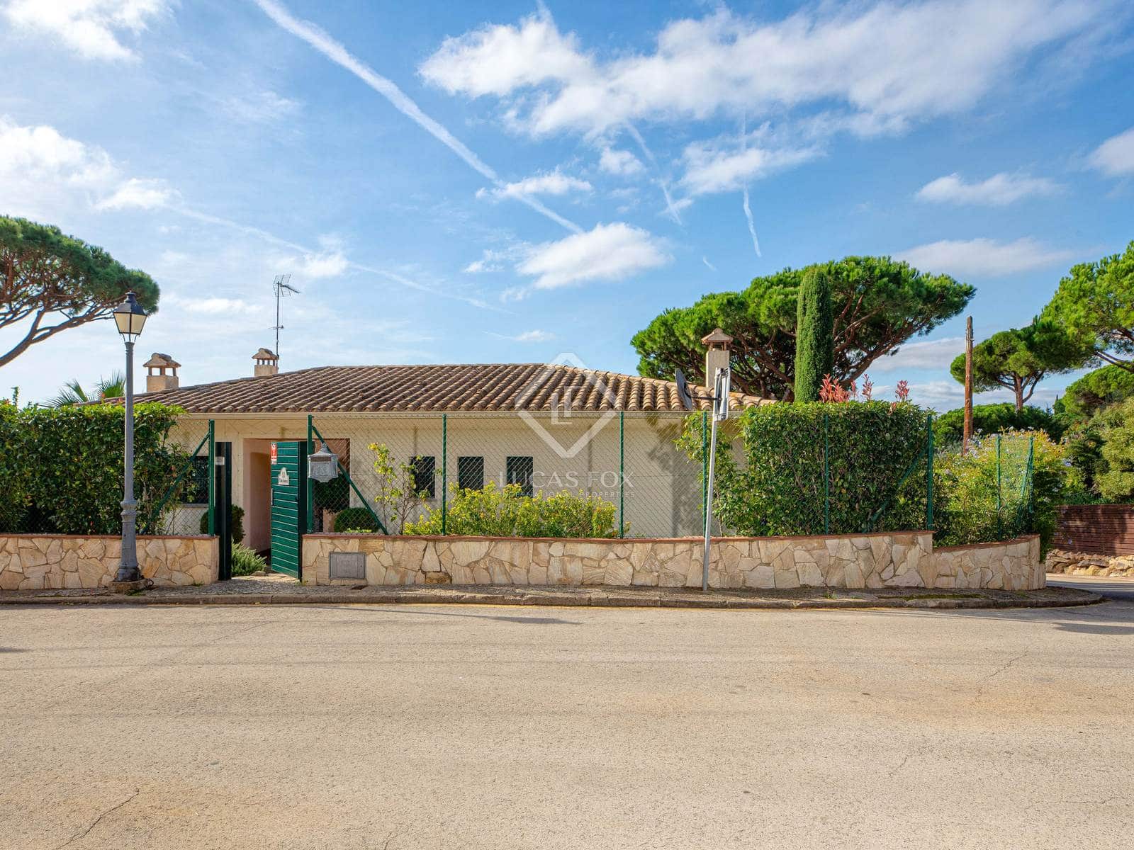 4 bedroom Villa for sale in Santa Cristina d'Aro with pool garage - € 595,000 (Ref: 8607832)