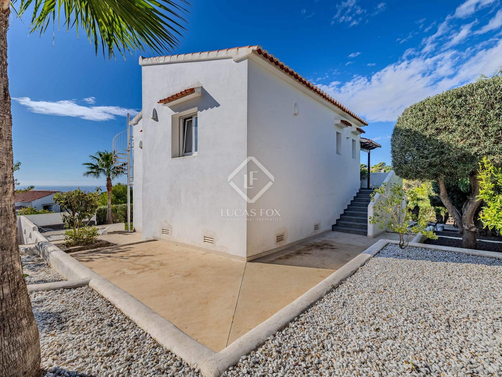 4 bedroom Villa for sale in Javea / Xabia with pool garage - € 1,195,000 (Ref: 8609152)