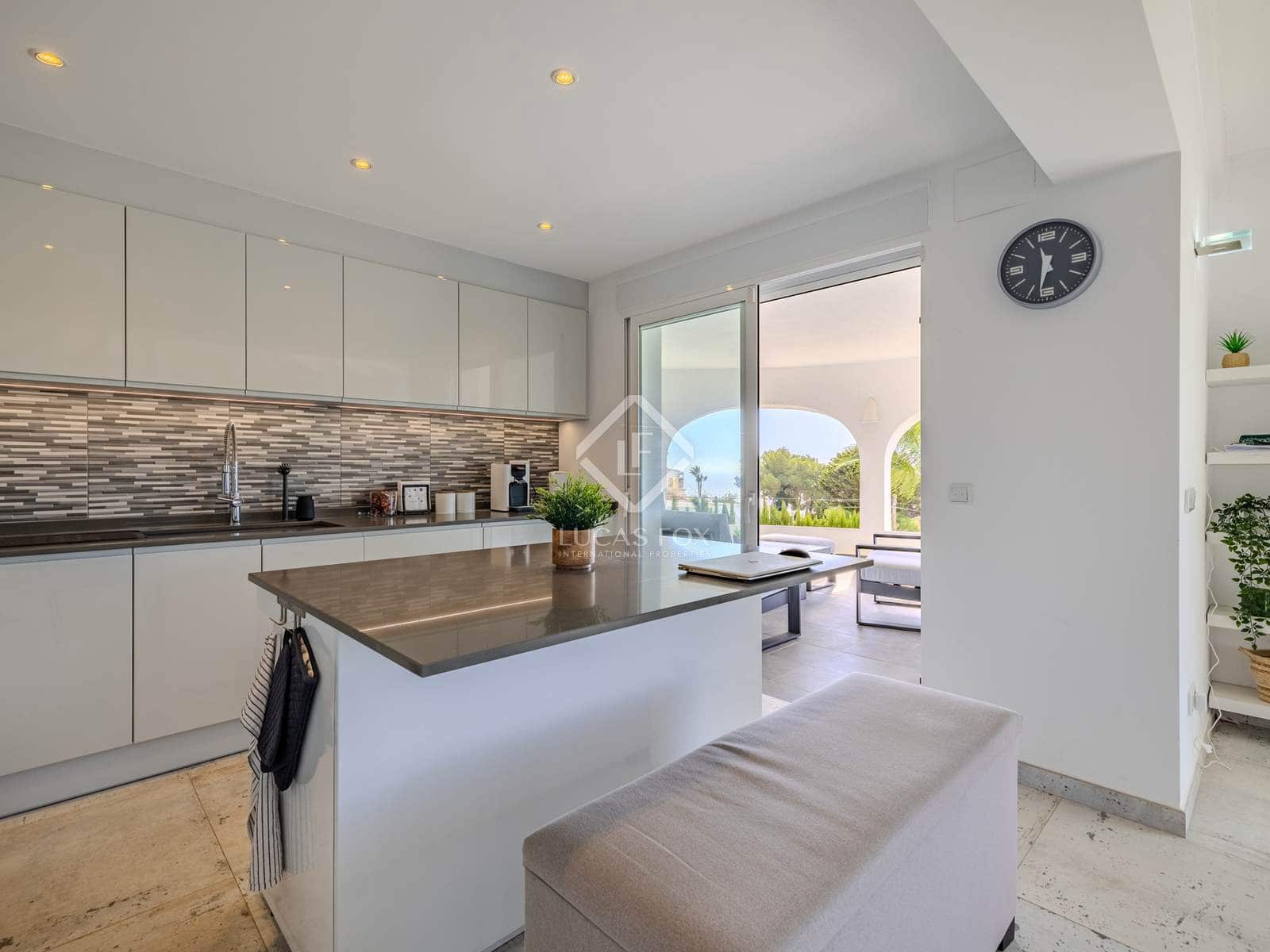 4 bedroom Villa for sale in Javea / Xabia with pool garage - € 1,195,000 (Ref: 8609152)