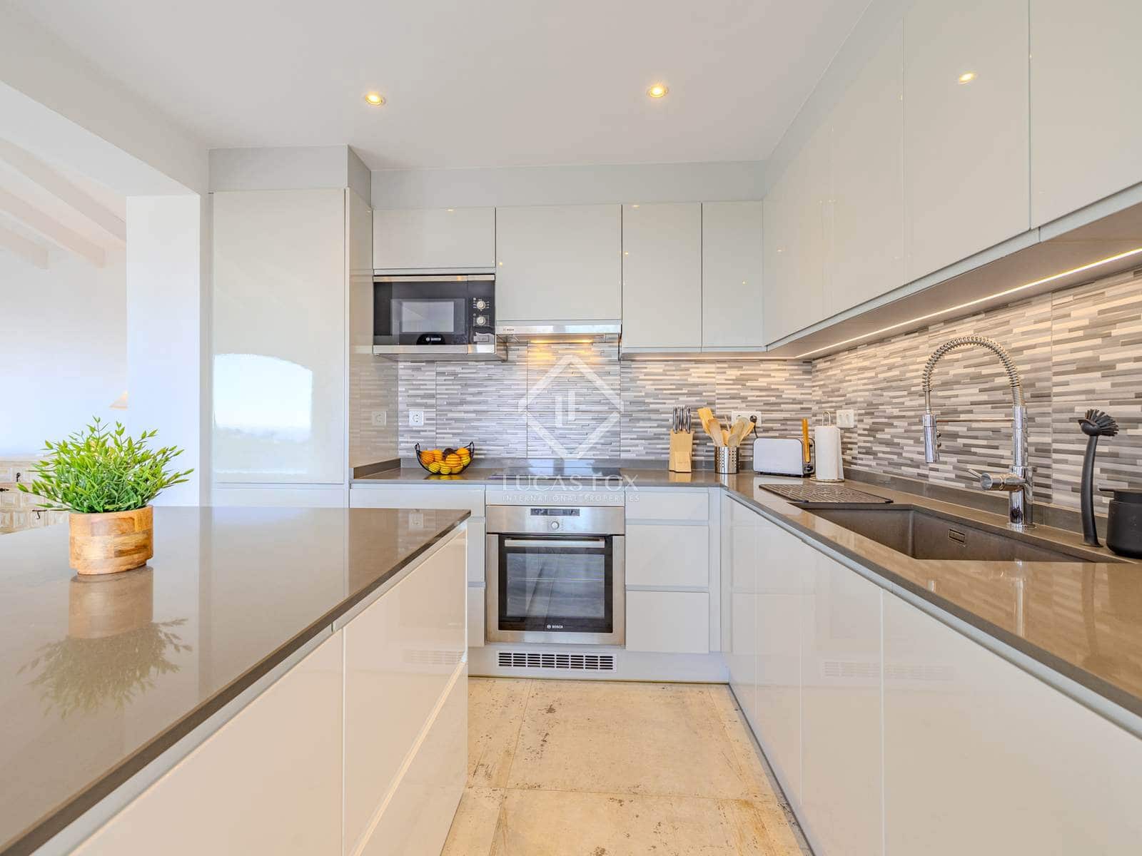 4 bedroom Villa for sale in Javea / Xabia with pool garage - € 1,195,000 (Ref: 8609152)