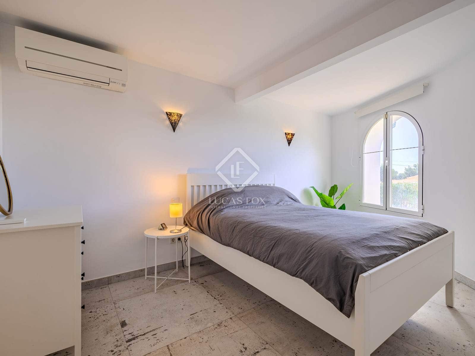 4 bedroom Villa for sale in Javea / Xabia with pool garage - € 1,195,000 (Ref: 8609152)