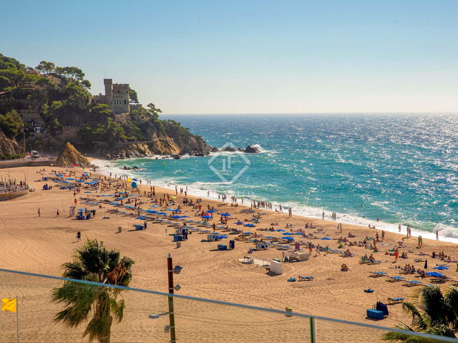 3 soveværelse Lejlighed til salg i Lloret de Mar med swimmingpool garage - € 749.000 (Ref: 8609561)