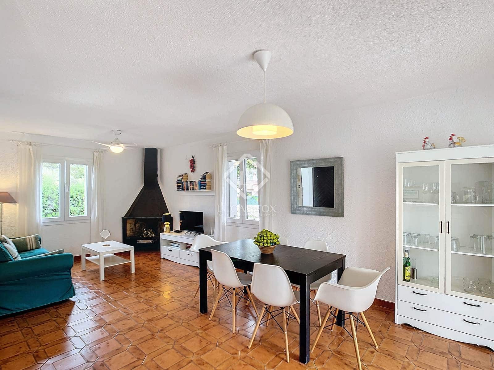 3 soverom Villa til salgs i Ciutadella de Menorca med svømmebasseng garasje - € 745 000 (Ref: 8609989)