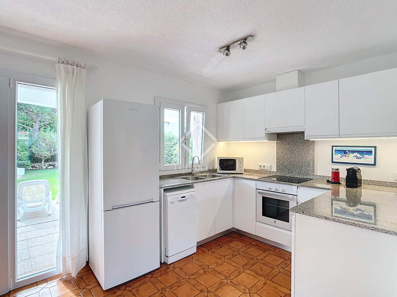 3 soverom Villa til salgs i Ciutadella de Menorca med svømmebasseng garasje - € 745 000 (Ref: 8609989)