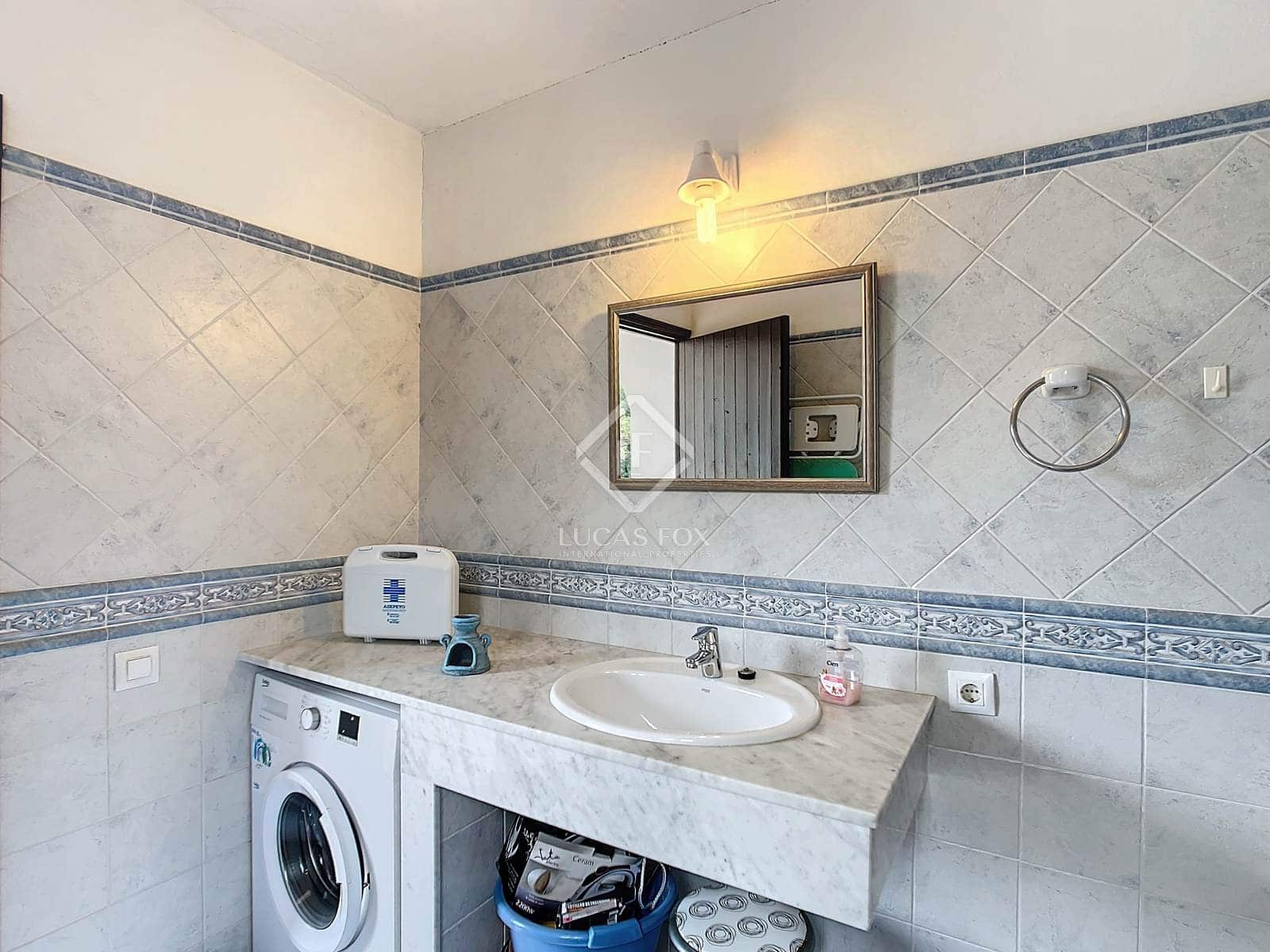 3 soverom Villa til salgs i Ciutadella de Menorca med svømmebasseng garasje - € 745 000 (Ref: 8609989)