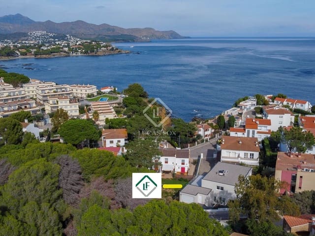 8 bedroom Villa for sale in Llançà with pool garage - € 960,000 (Ref: 8611659)