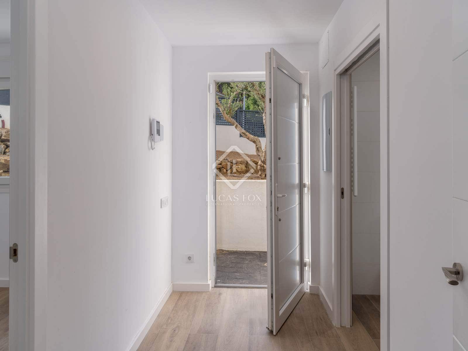 8 sypialnia Willa na sprzedaż w Llanca z basenem garażem - 960 000 € (Ref: 8611659)