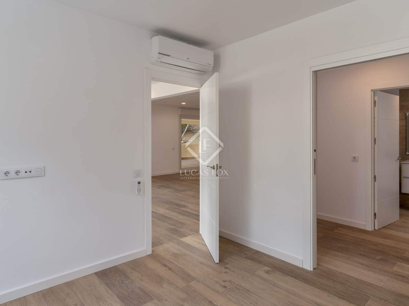 8 sypialnia Willa na sprzedaż w Llanca z basenem garażem - 960 000 € (Ref: 8611659)