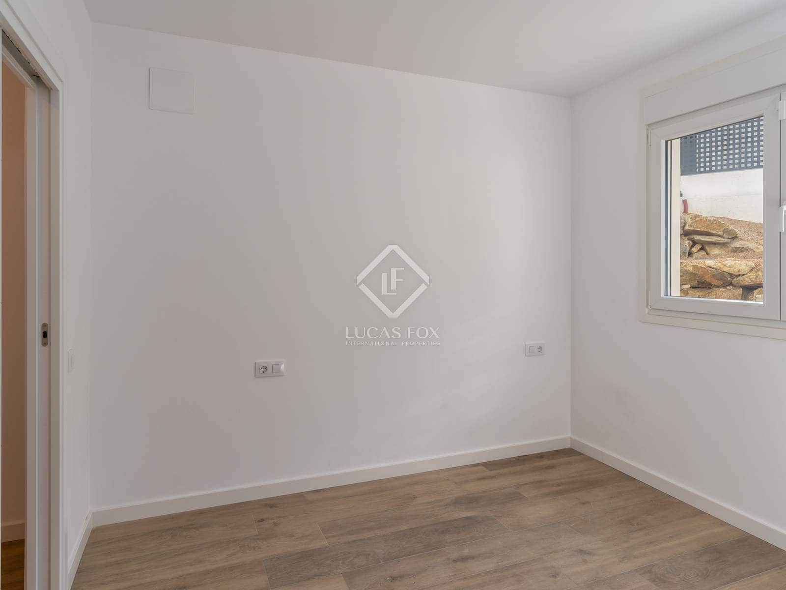 8 sypialnia Willa na sprzedaż w Llanca z basenem garażem - 960 000 € (Ref: 8611659)