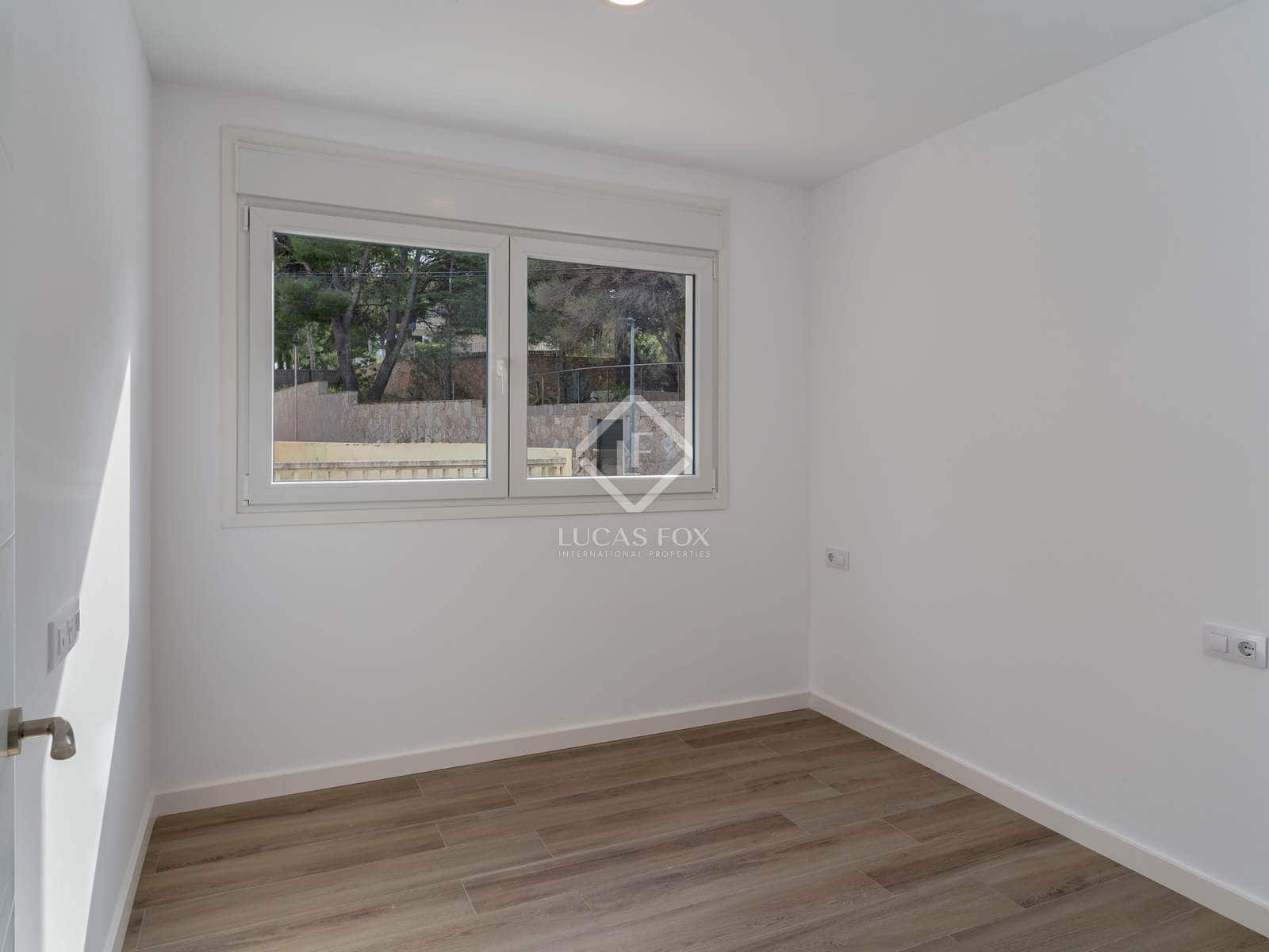 8 sypialnia Willa na sprzedaż w Llanca z basenem garażem - 960 000 € (Ref: 8611659)