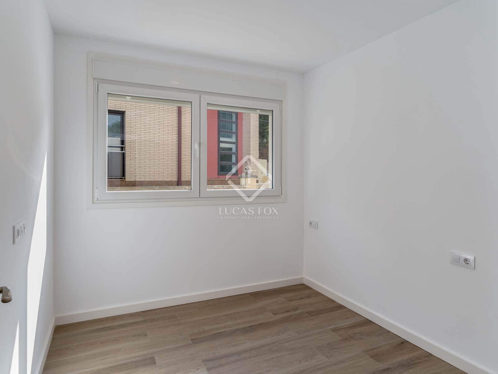 8 sypialnia Willa na sprzedaż w Llanca z basenem garażem - 960 000 € (Ref: 8611659)