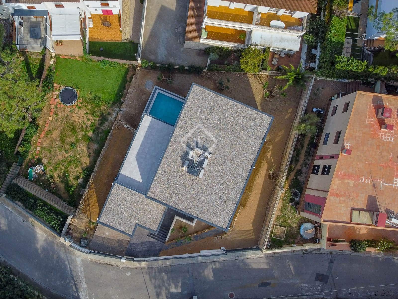 8 sypialnia Willa na sprzedaż w Llanca z basenem garażem - 960 000 € (Ref: 8611659)