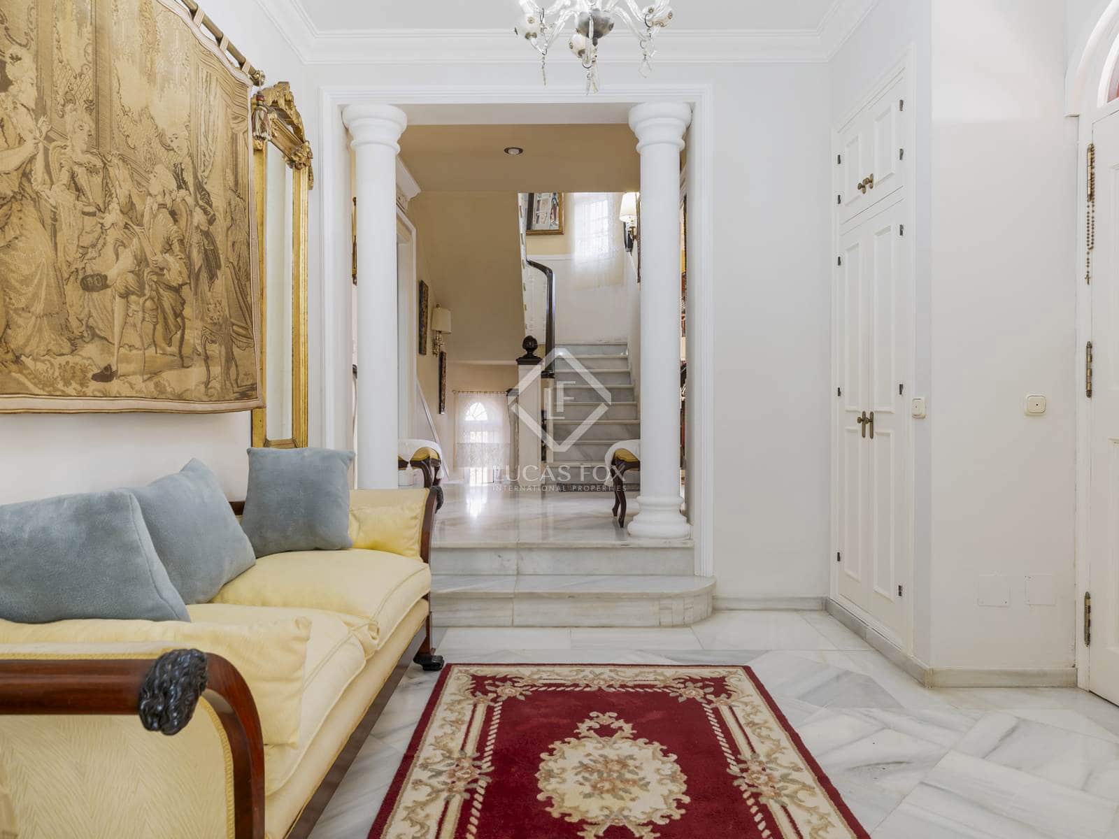 6 bedroom Villa for sale in Estepona with pool garage - € 3,800,000 (Ref: 8613944)