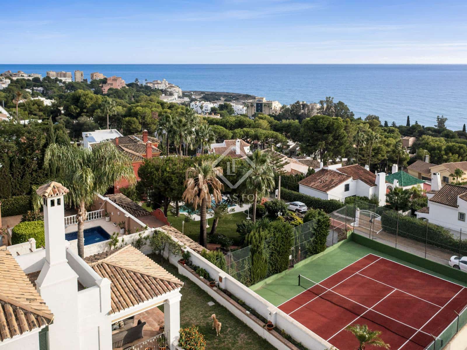 6 bedroom Villa for sale in Estepona with pool garage - € 3,800,000 (Ref: 8613944)