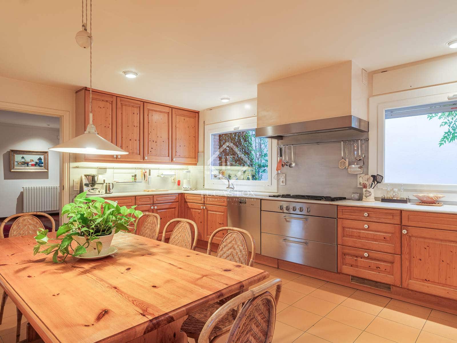 6 soverom Villa til salgs i Premia de Dalt med svømmebasseng garasje - € 1 650 000 (Ref: 8613966)