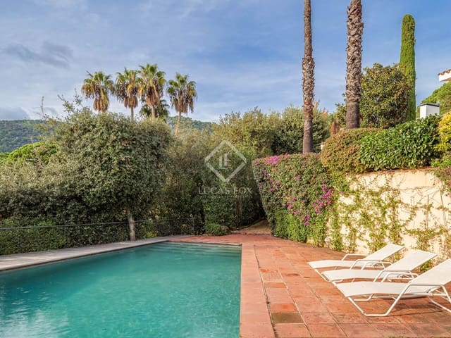 6 bedroom Villa for sale in Premià de Dalt with pool garage - € 1,650,000 (Ref: 8613966)