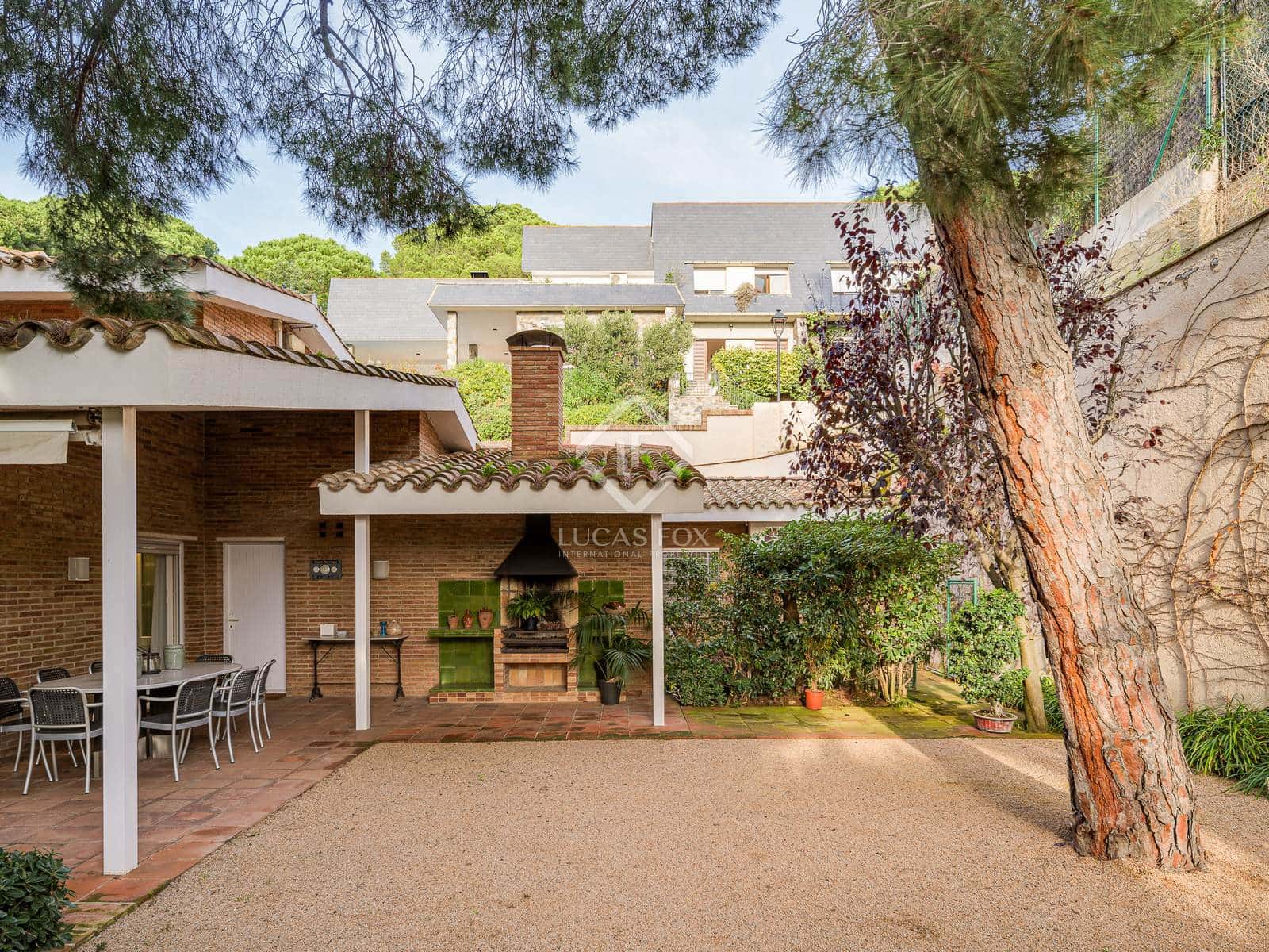 6 soverom Villa til salgs i Premia de Dalt med svømmebasseng garasje - € 1 650 000 (Ref: 8613966)