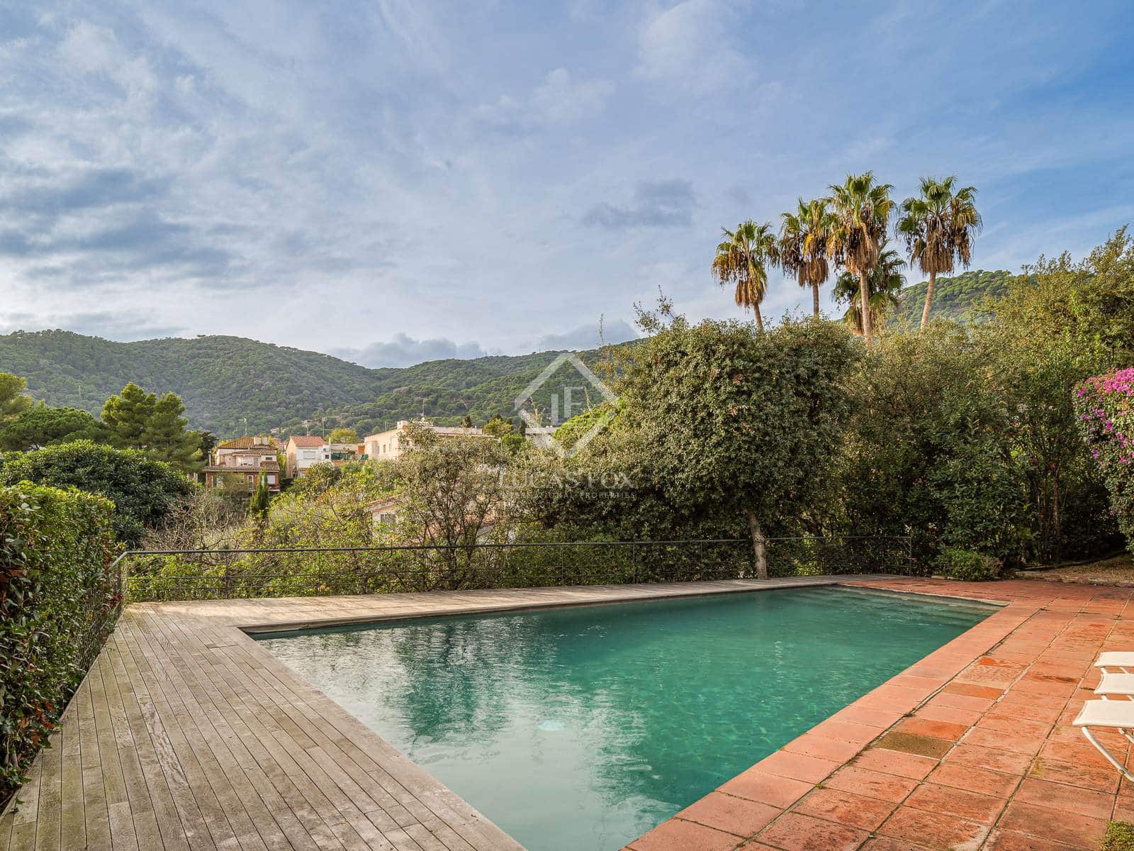 6 soverom Villa til salgs i Premia de Dalt med svømmebasseng garasje - € 1 650 000 (Ref: 8613966)