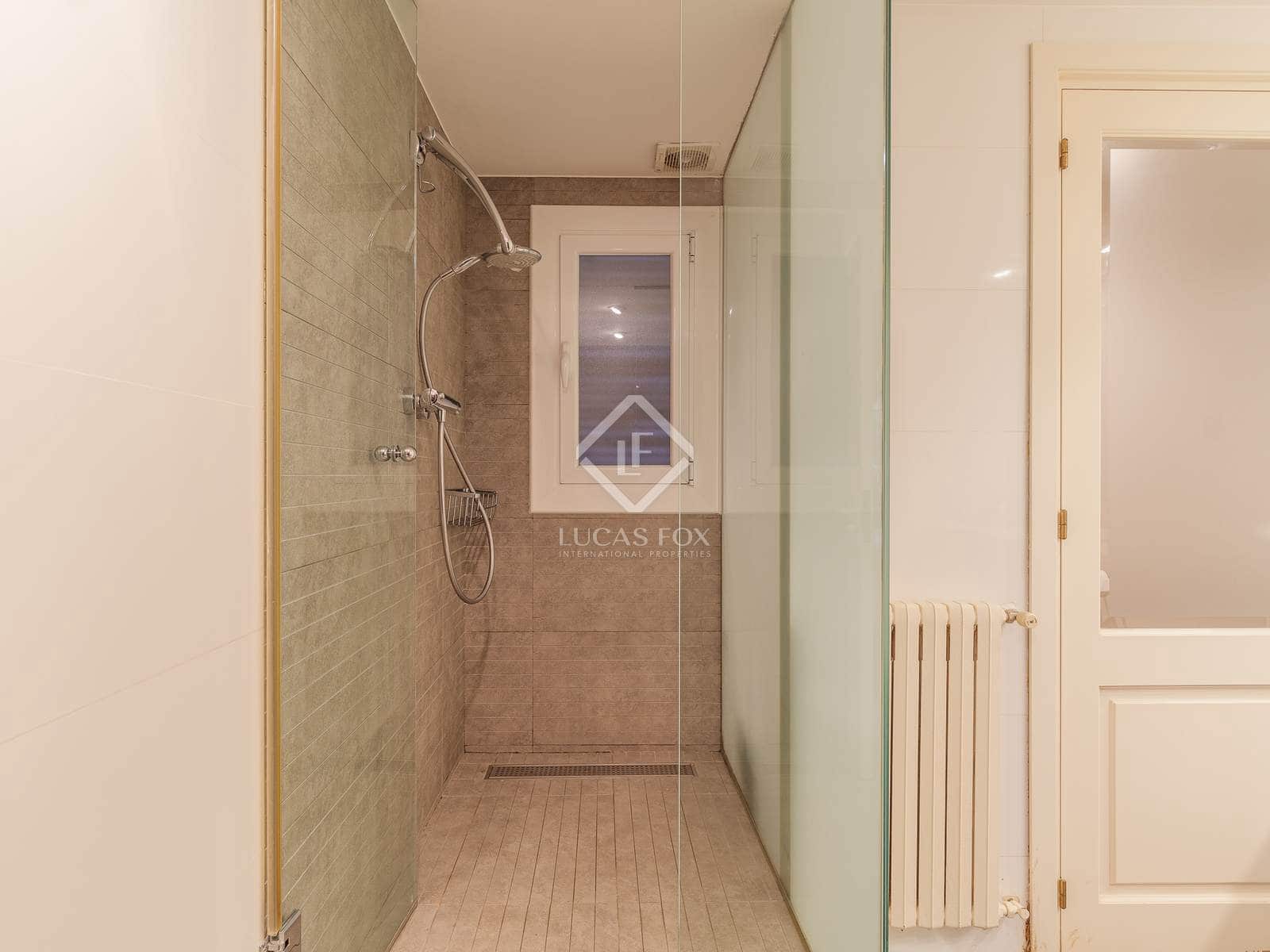 6 soverom Villa til salgs i Premia de Dalt med svømmebasseng garasje - € 1 650 000 (Ref: 8613966)