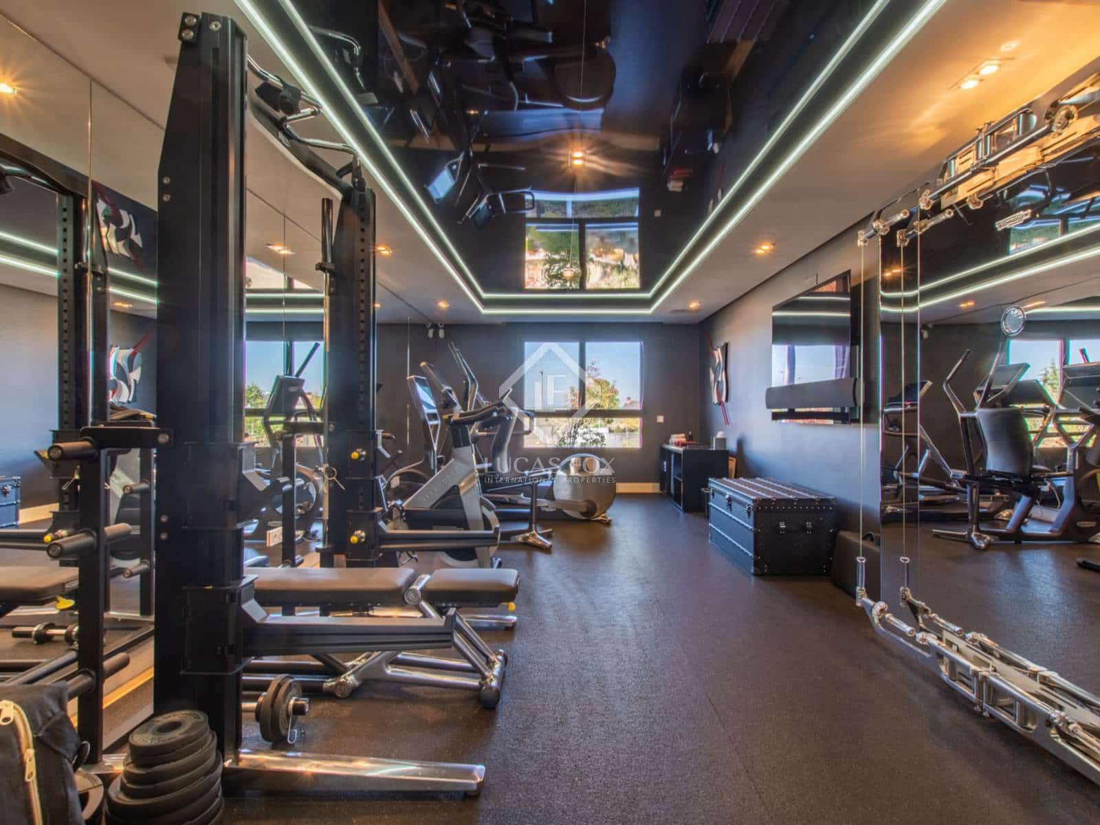 5 soveværelse Lejlighed til salg i Pozuelo de Alarcon med swimmingpool garage - € 3.200.000 (Ref: 8614192)