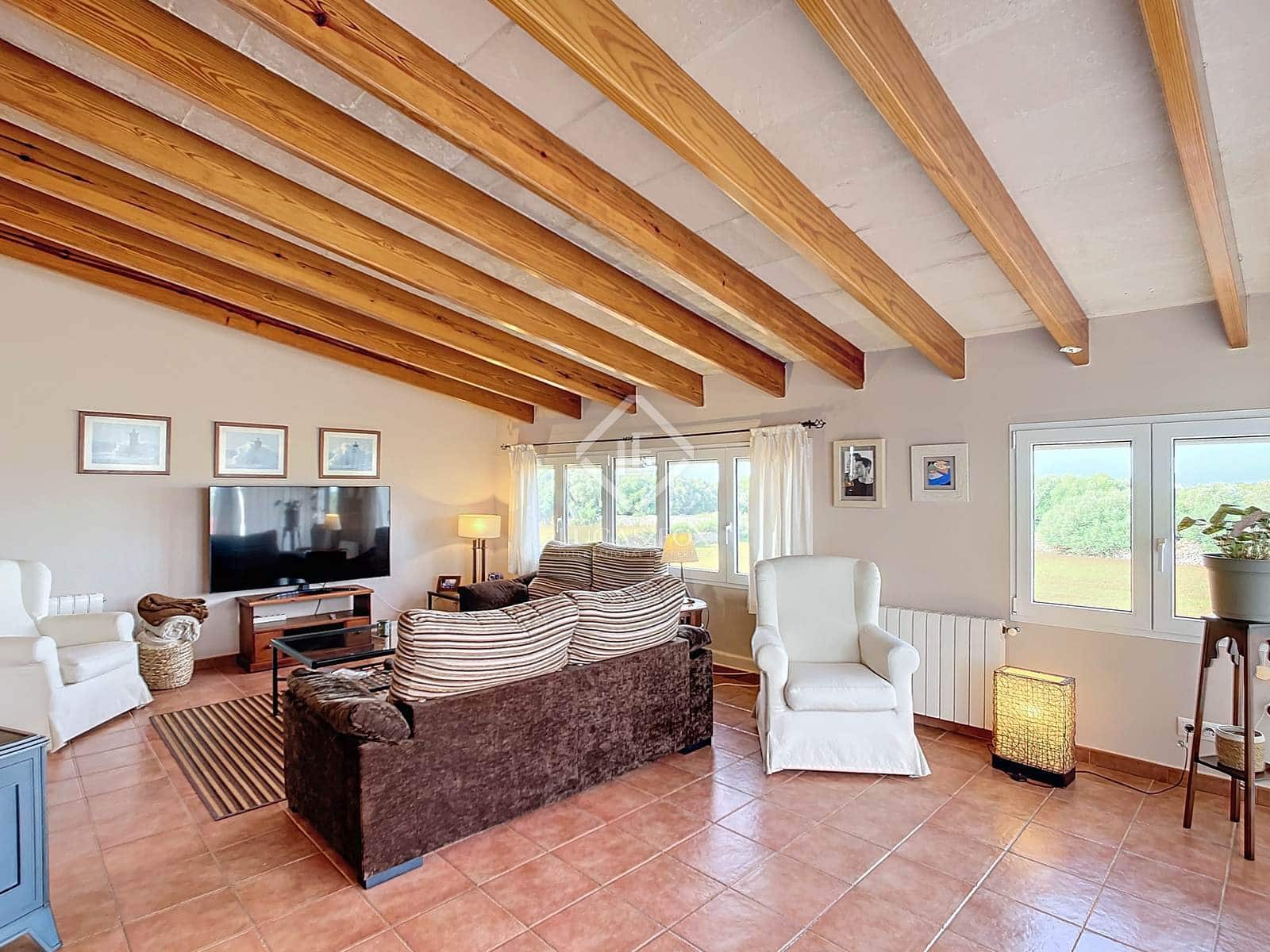 5 soveværelse Finca/Landehus til salg i Ciutadella de Menorca med swimmingpool garage - € 1.450.000 (Ref: 8614659)