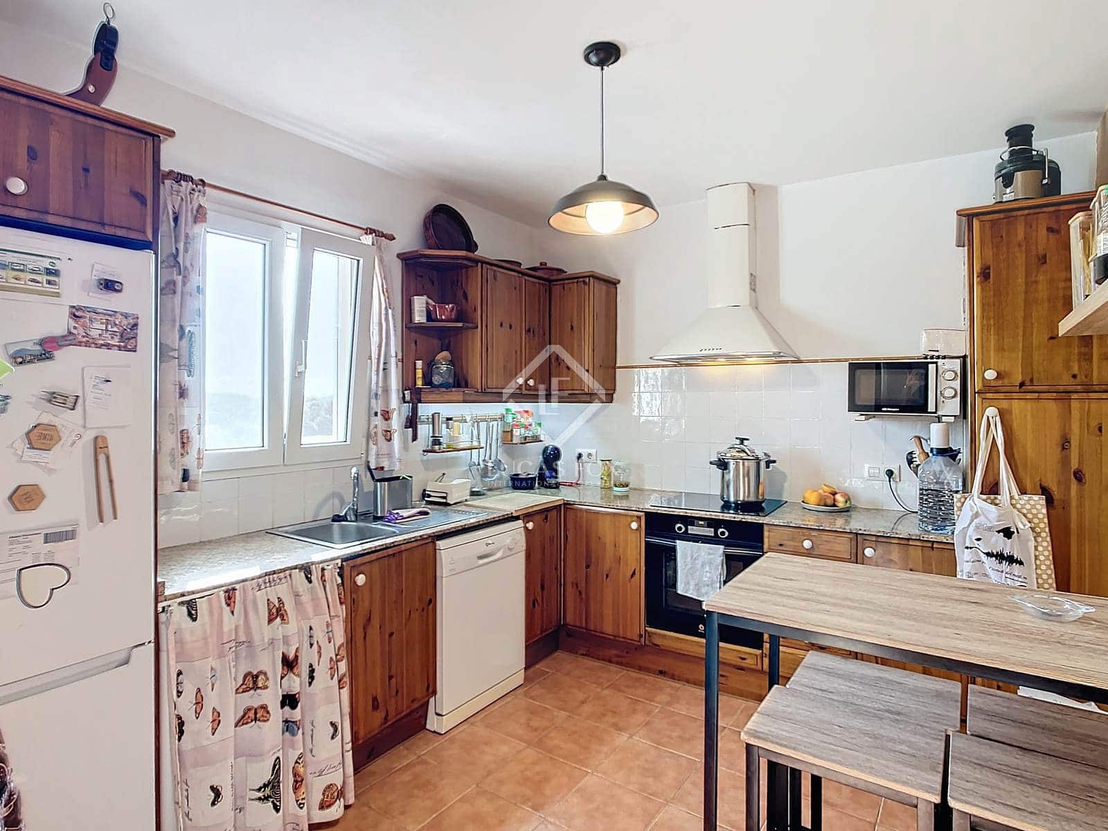 5 soveværelse Finca/Landehus til salg i Ciutadella de Menorca med swimmingpool garage - € 1.450.000 (Ref: 8614659)