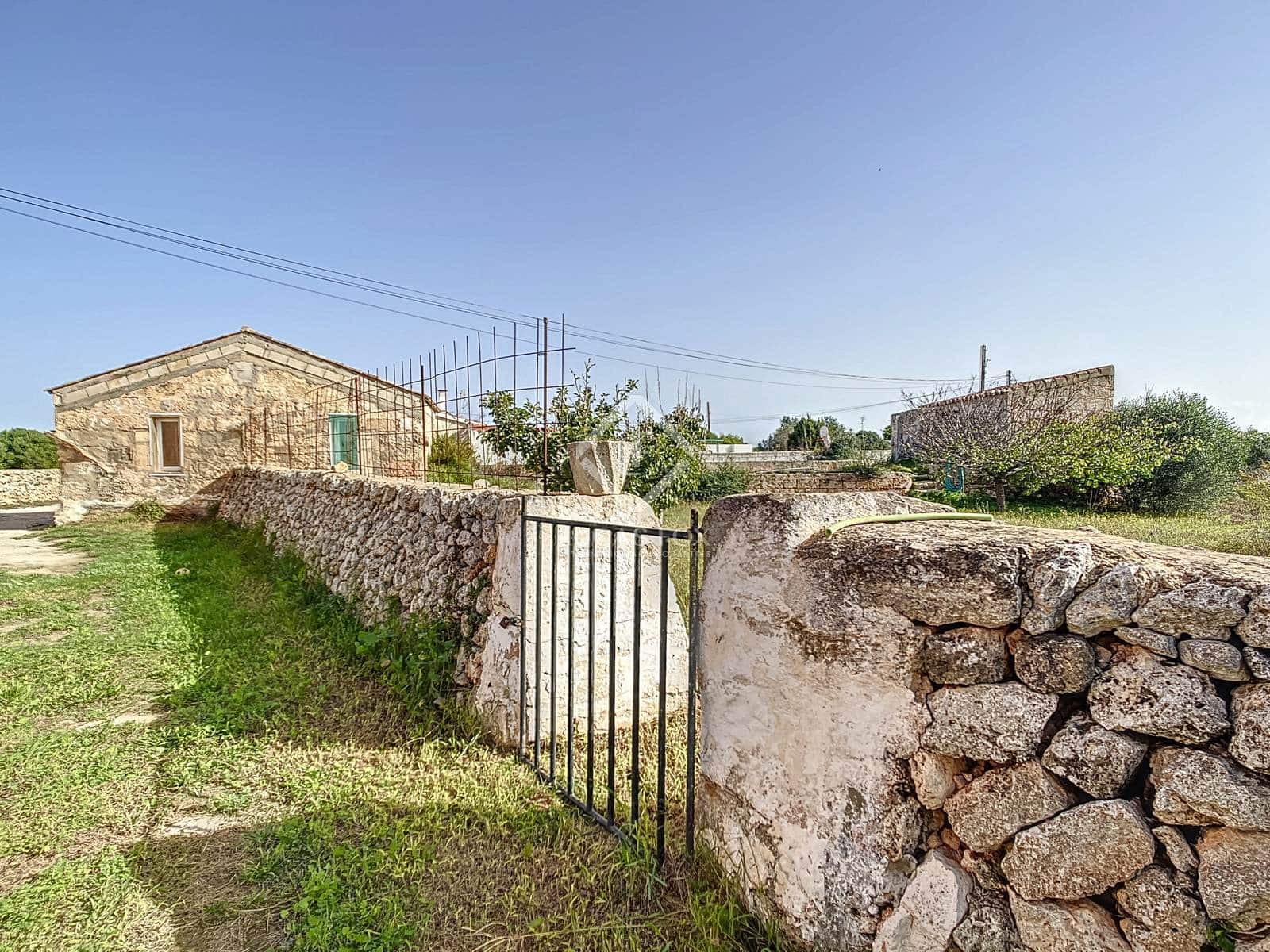 5 soveværelse Finca/Landehus til salg i Ciutadella de Menorca med swimmingpool garage - € 1.450.000 (Ref: 8614659)