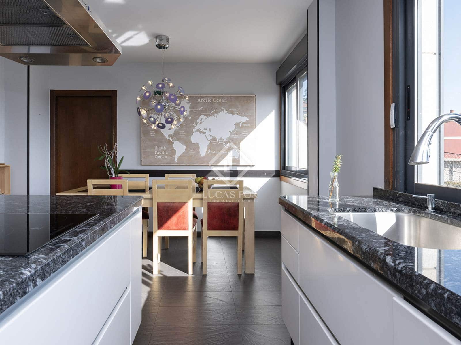 5 bedroom Villa for sale in Pontevedra city with pool garage - € 790,000 (Ref: 8616448)