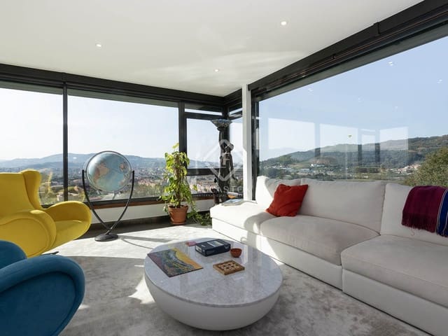 5 bedroom Villa for sale in Pontevedra city with pool garage - € 790,000 (Ref: 8616448)