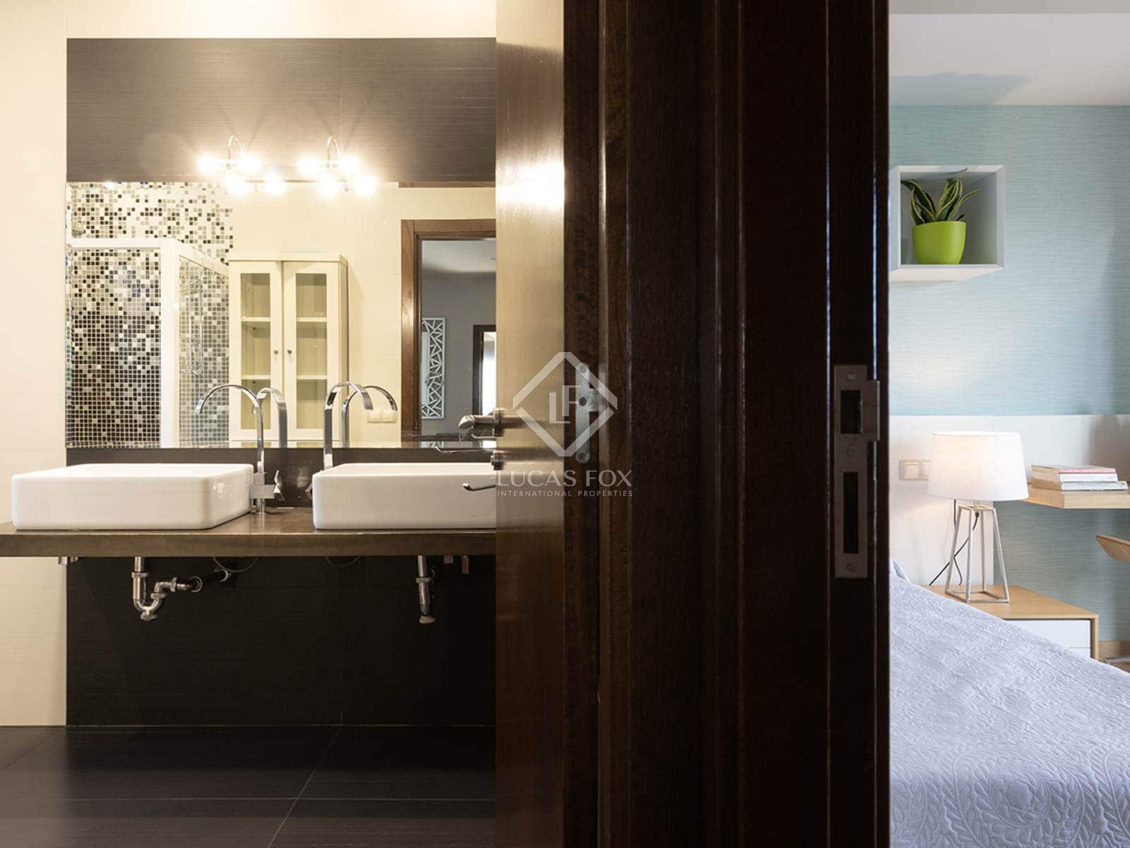 5 bedroom Villa for sale in Pontevedra city with pool garage - € 790,000 (Ref: 8616448)