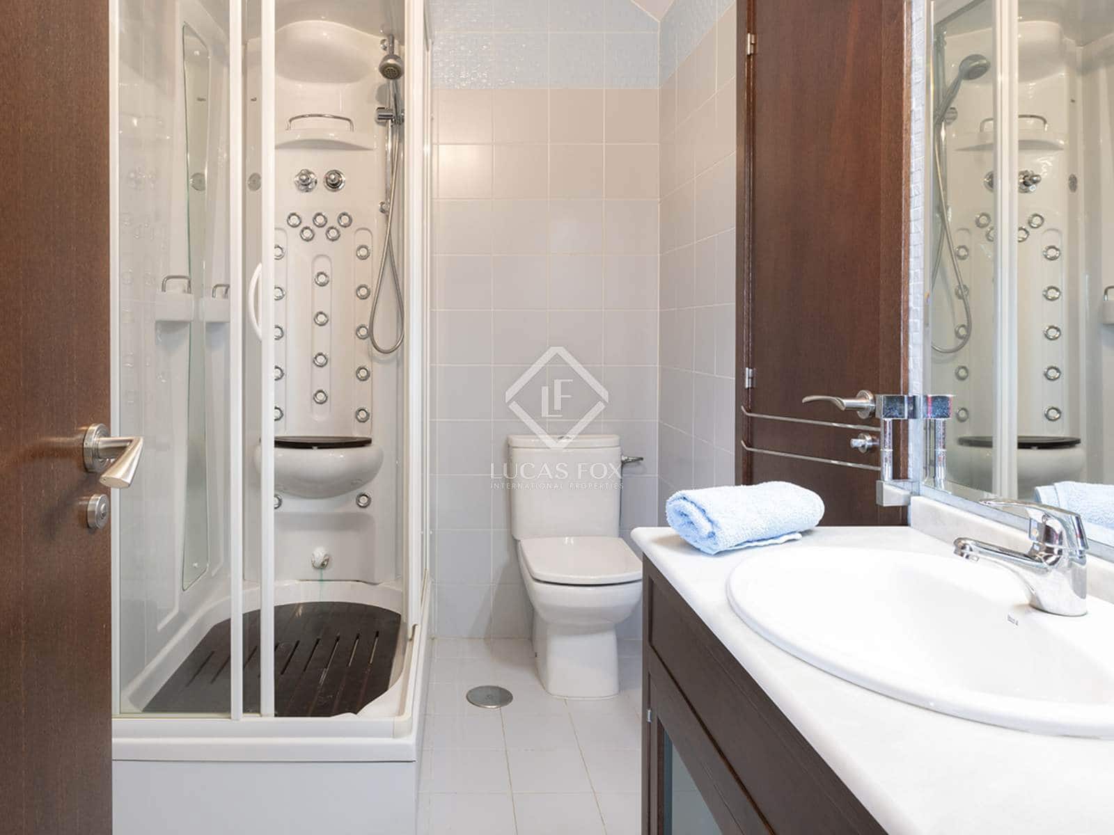 5 bedroom Villa for sale in Pontevedra city with pool garage - € 790,000 (Ref: 8616448)