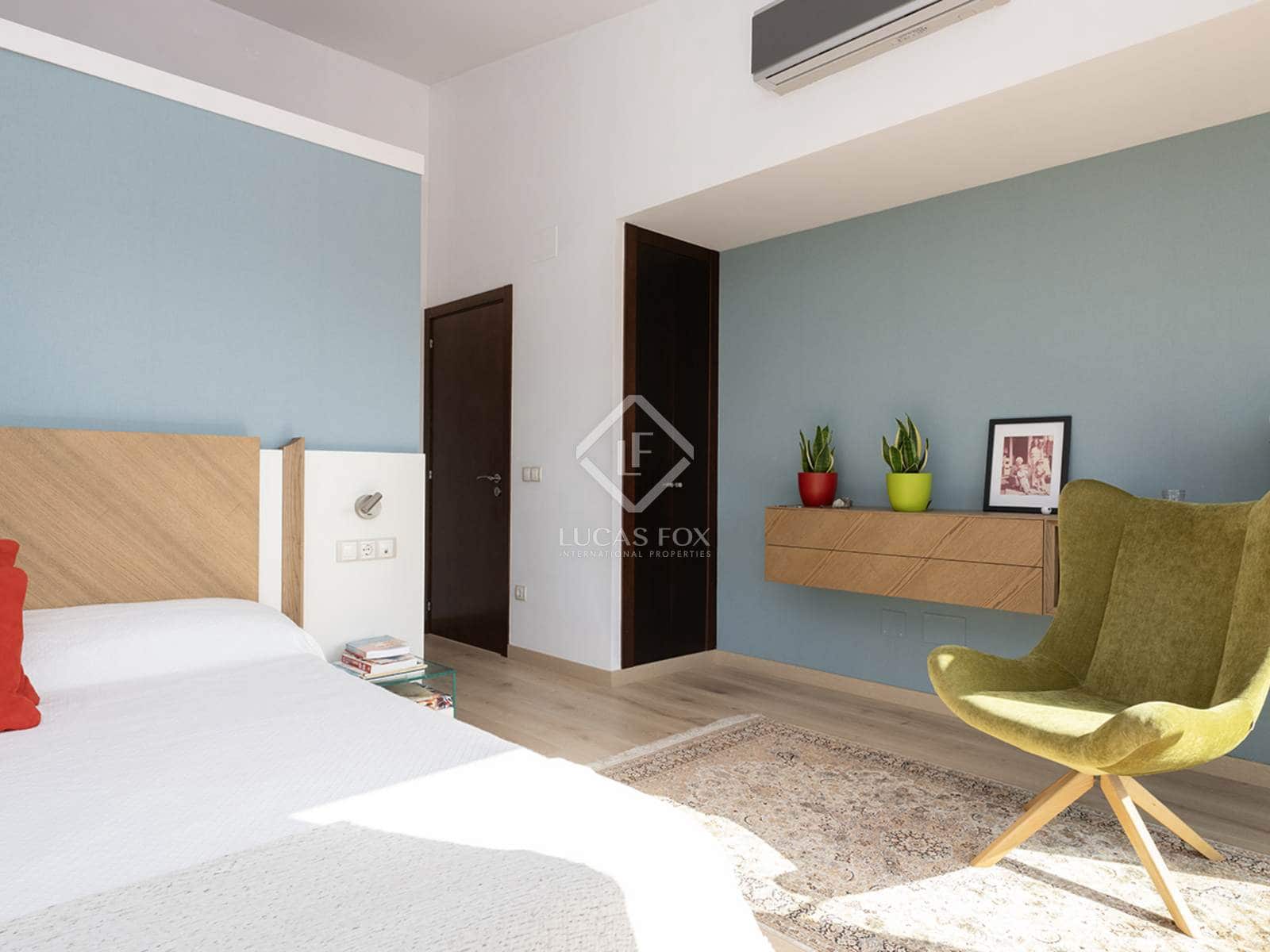 5 bedroom Villa for sale in Pontevedra city with pool garage - € 790,000 (Ref: 8616448)