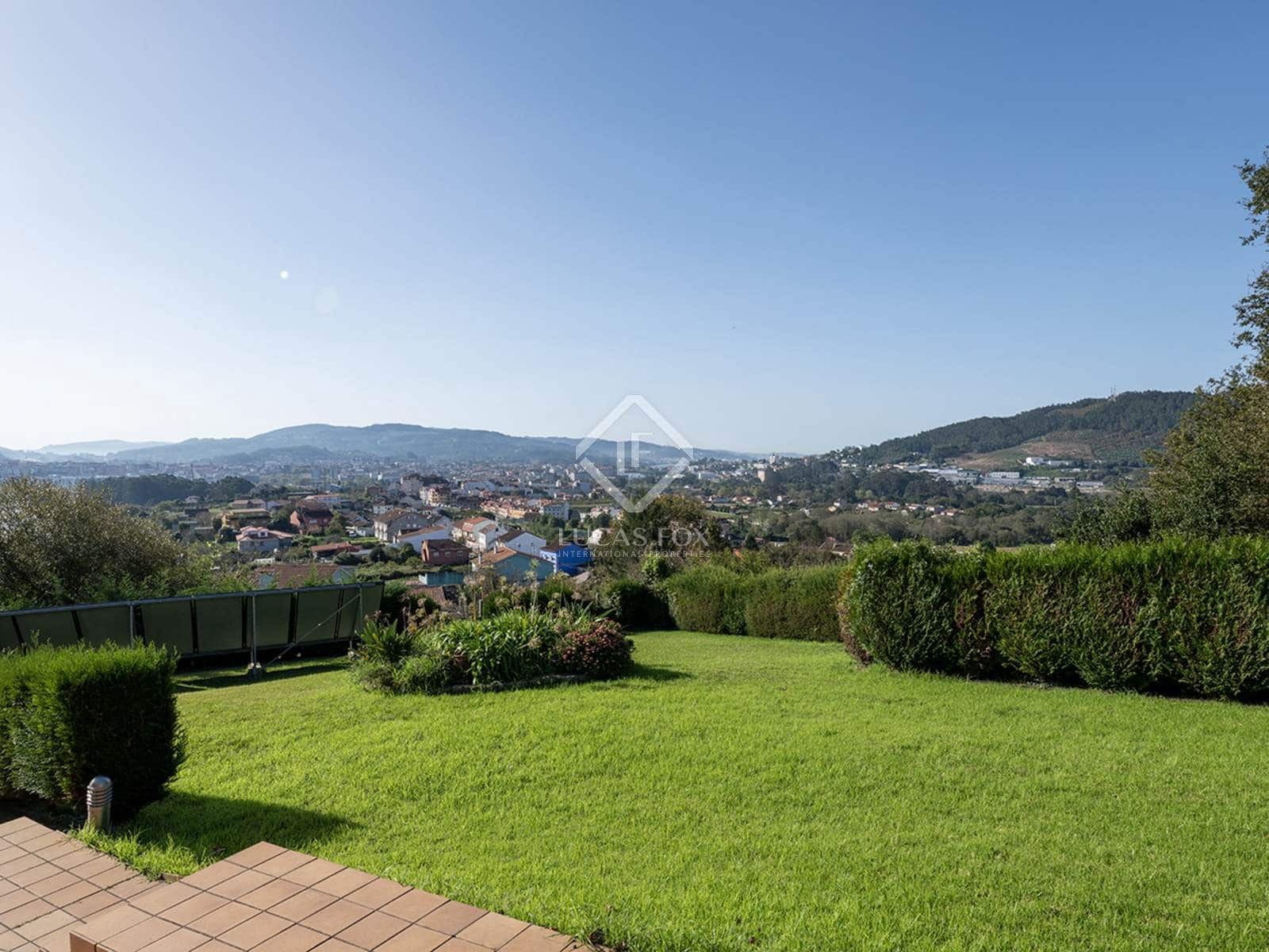 5 bedroom Villa for sale in Pontevedra city with pool garage - € 790,000 (Ref: 8616448)