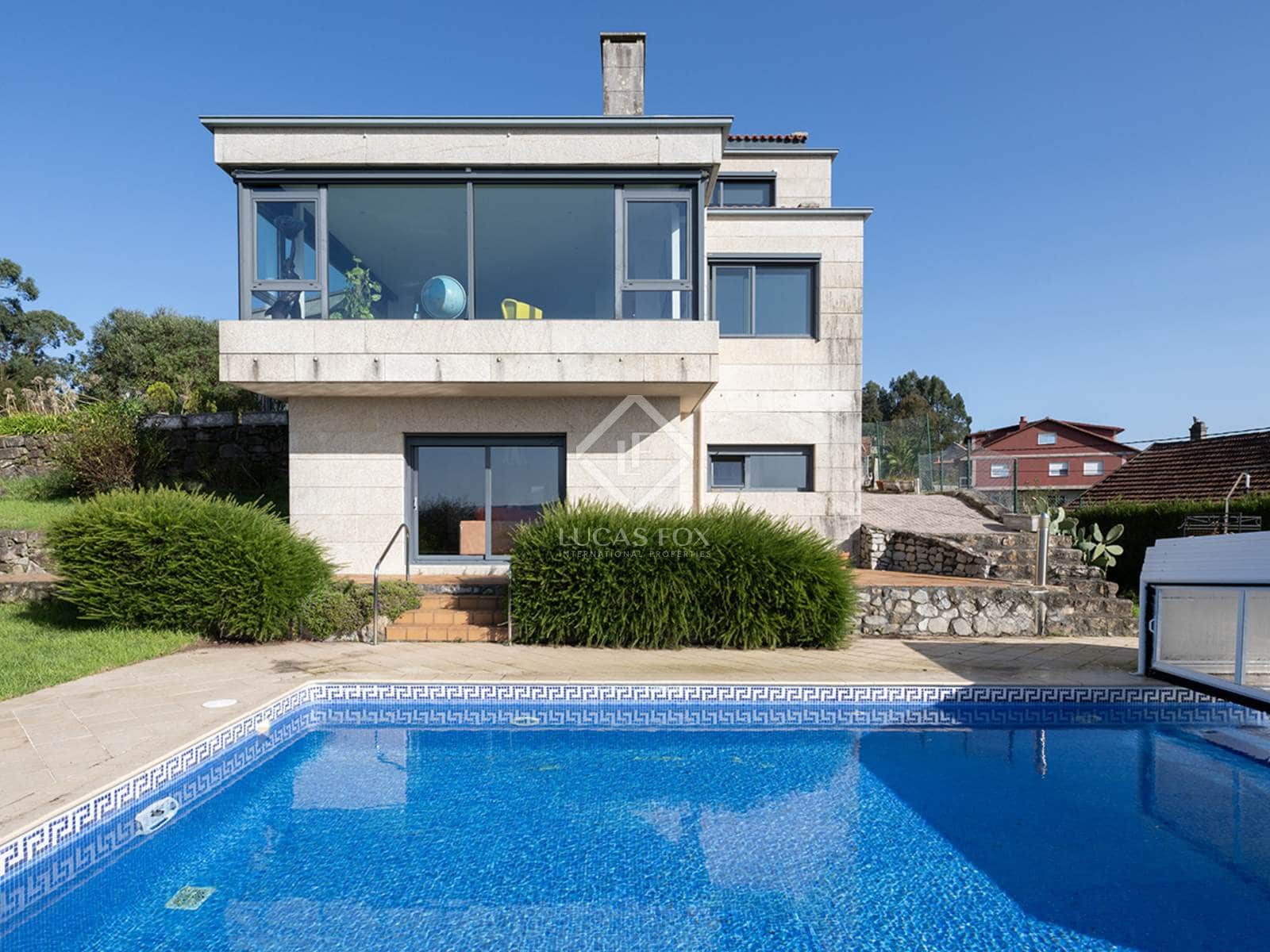 5 bedroom Villa for sale in Pontevedra city with pool garage - € 790,000 (Ref: 8616448)