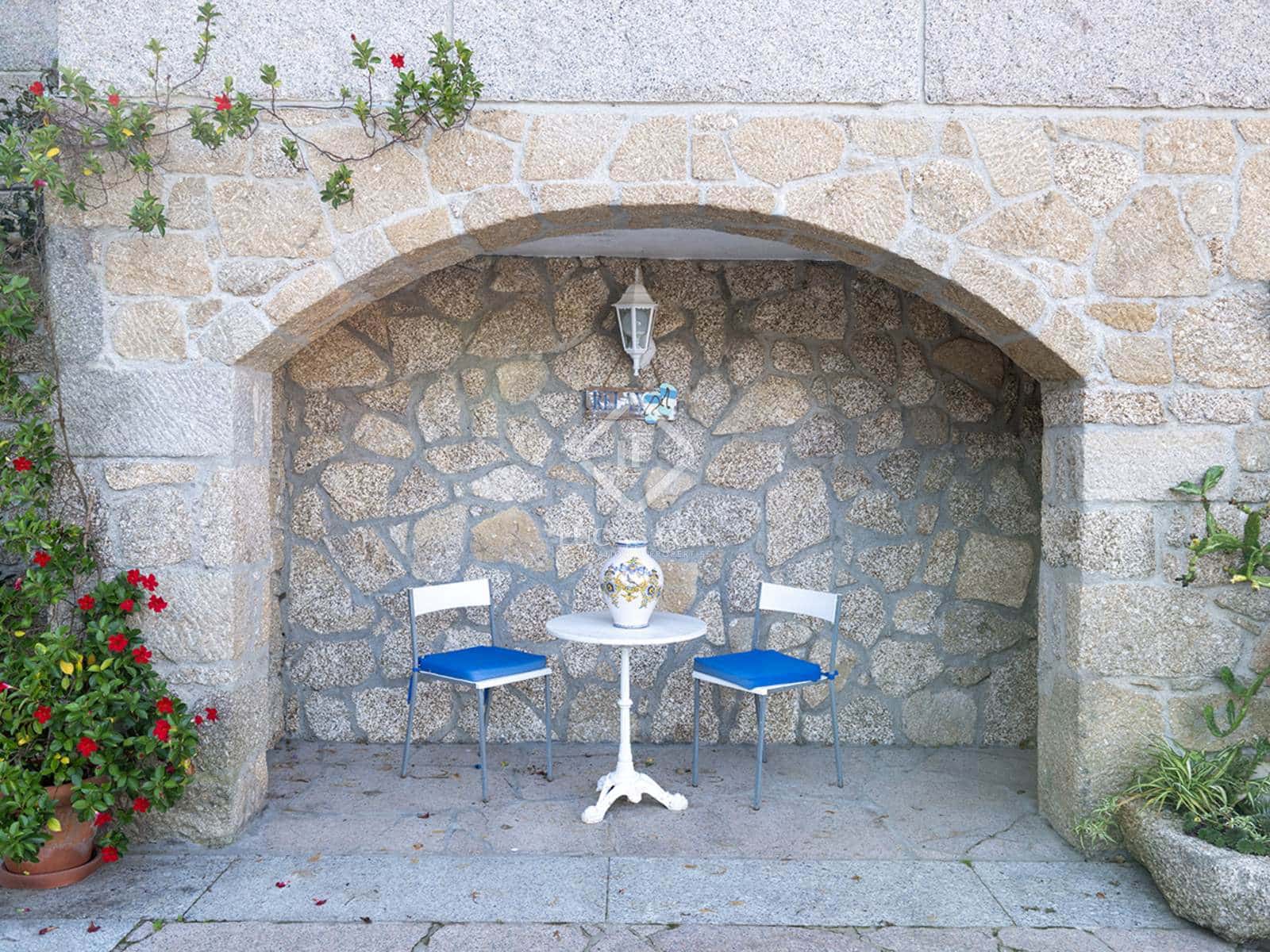 5 bedroom Villa for sale in Vilagarcia de Arousa with pool garage - € 795,000 (Ref: 8616537)