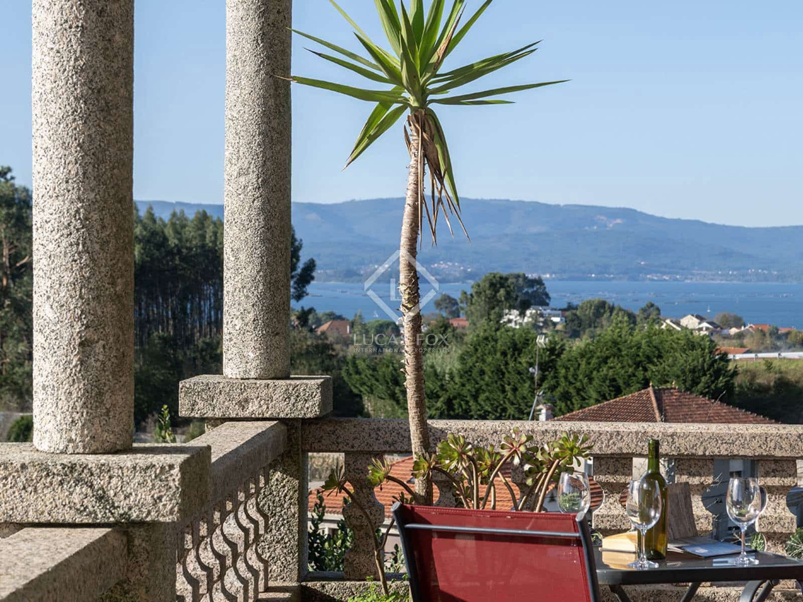 5 bedroom Villa for sale in Vilagarcia de Arousa with pool garage - € 795,000 (Ref: 8616537)